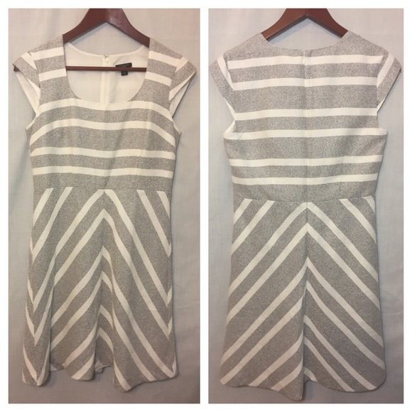 Ann Taylor Gray Chevron Striped Textured Dress 4P - Picture 2 of 8